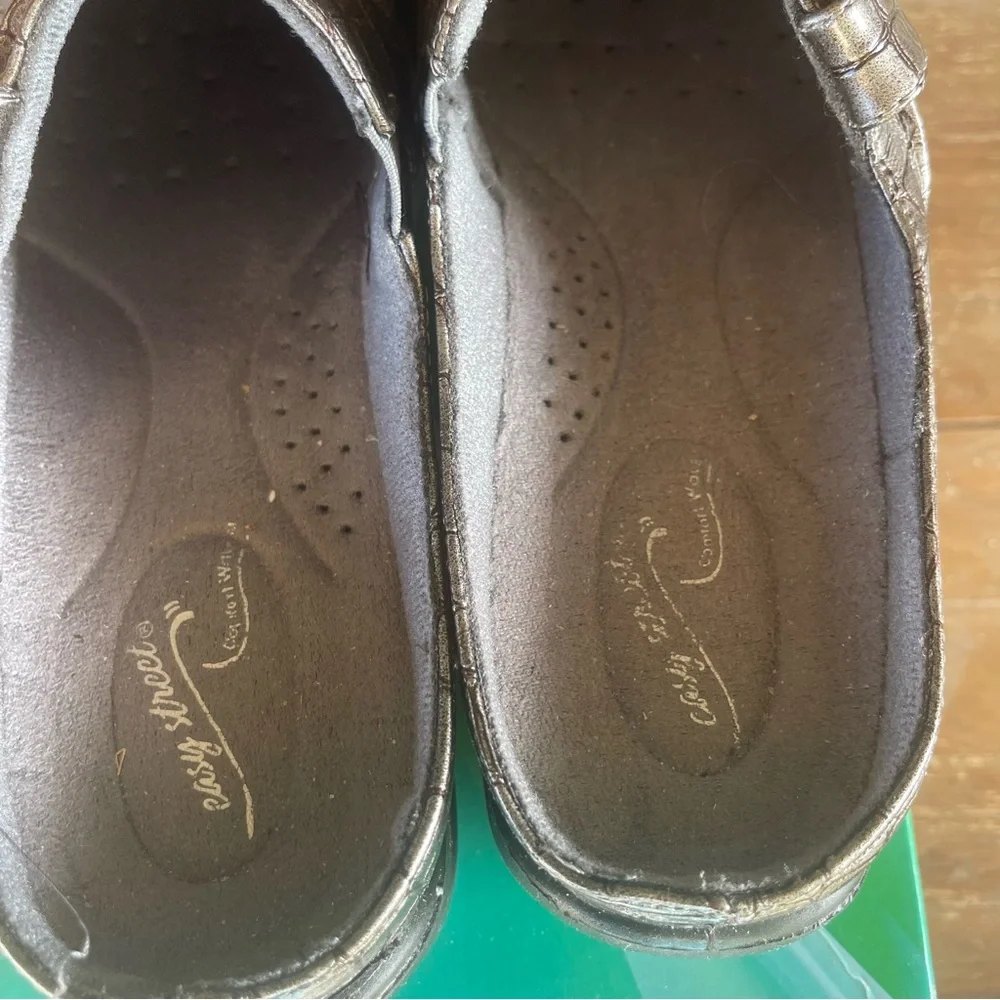 Easy Street‎ Flats Pewter Croc Holly Size 9 sb4
